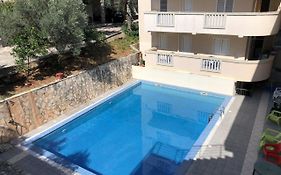 Petrovac Holiday Apartments 1